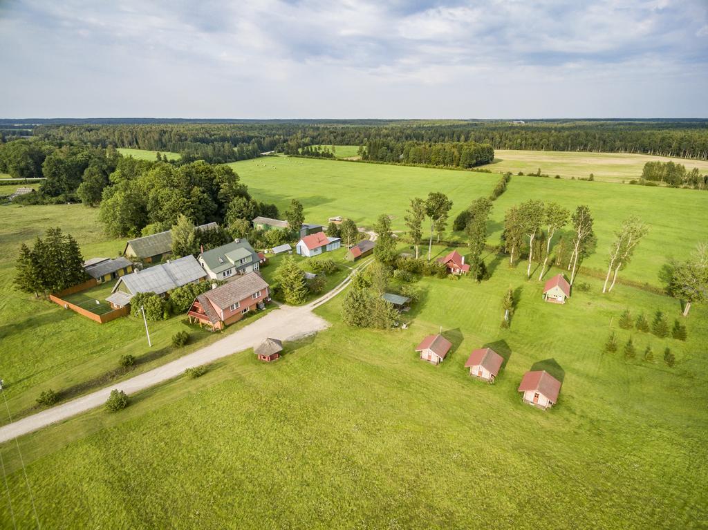 Katri Guesthouse Tubala Exteriör bild
